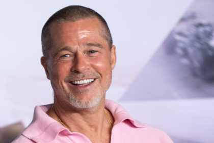Brad Pitt parla di corse nel film "F1", come si sentiva guidare davanti ai fan di Formula 1