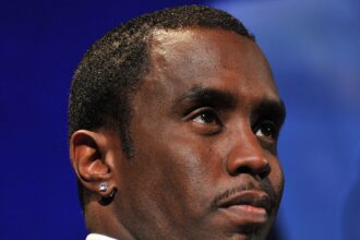 I messaggi di prova della prova di Diddy mostrano la pianificazione dell'hotel, le preoccupazioni per la pulizia