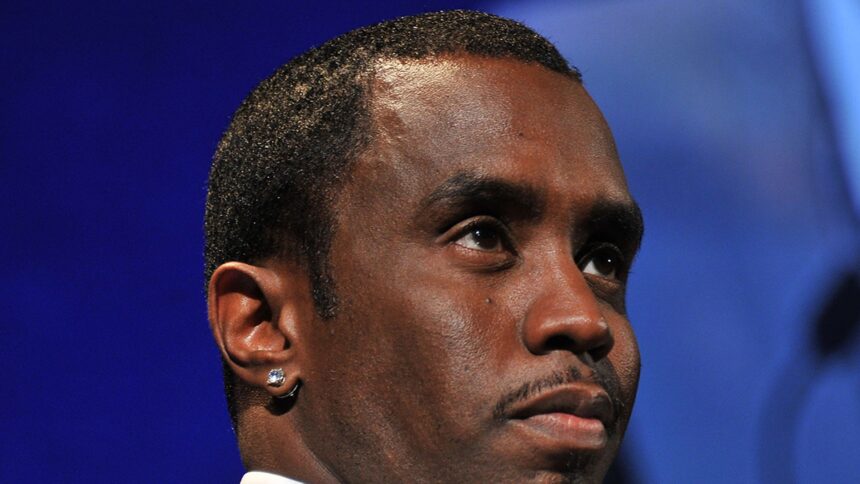 I messaggi di prova della prova di Diddy mostrano la pianificazione dell'hotel, le preoccupazioni per la pulizia