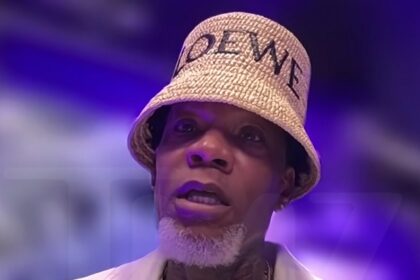 DL Hughley parla di proteste di LA, afferma che la disobbedienza è l'unico modo per cambiare le cose