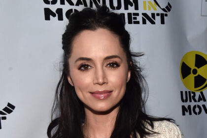 Eliza Dushku annuncia una nuova carriera dopo aver conseguito la laurea, quasi un decennio dopo aver lasciato la recitazione