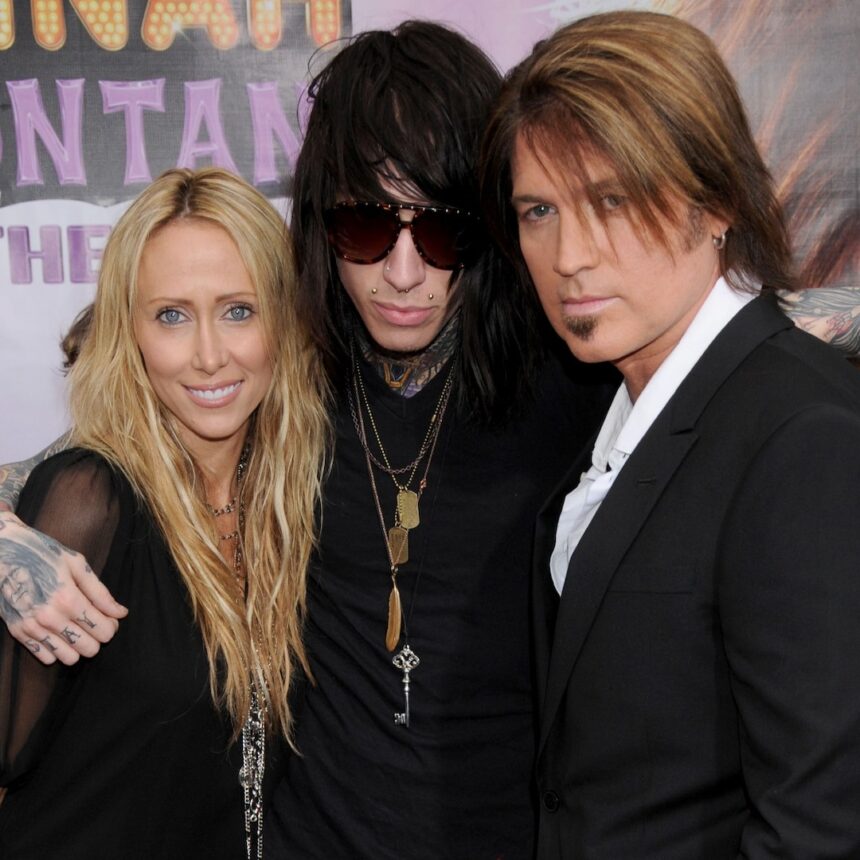 Trace Cyrus afferma che Billy Ray Cyrus ha saltato il funerale della nonna