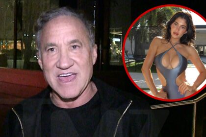 Dr. Terry afferma che Kylie Jenner dovrebbe mettere in guardia le ragazze contro i primi lavori del boob
