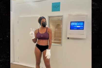 Serena Williams mette in mostra un incredibile fisico in crioterapia