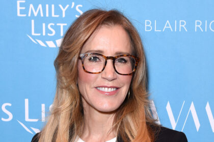 Felicity Huffman si unisce alla stagione 2 di Doc "nella serie Ruolo regolare: i dettagli del personaggio rivelati!