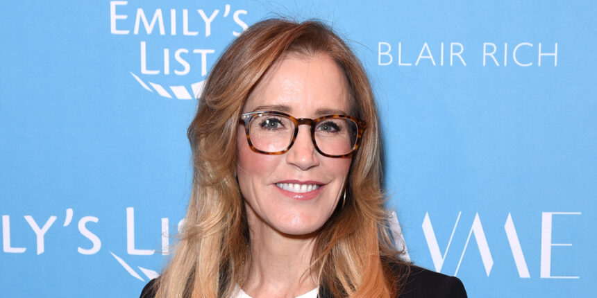 Felicity Huffman si unisce alla stagione 2 di Doc "nella serie Ruolo regolare: i dettagli del personaggio rivelati!