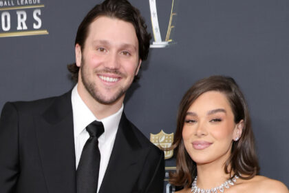 Josh Allen fa i primi commenti pubblici sul matrimonio di Hailee Steinfeld