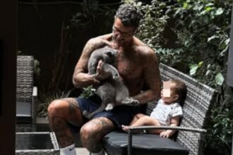 ''Non è il babbo che cambia i pannolini, ma è dolcissimo'': Sara Barbieri, la compagna di Fabrizio Corona, spiega che padre è l'ex re dei paparazzi - Gossip.it