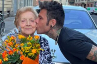 ''Ciao nonna Luciana'': Fedez annuncia la morte dell'adorata nonna che si è spenta a 94 anni - Gossip.it