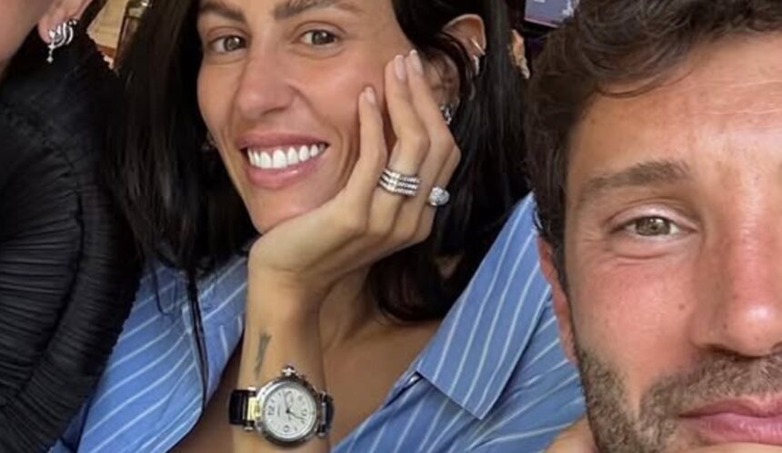 Stefano De Martino e Gilda Ambrosio sempre più vicini: lui pubblica anche un selfie al concerto con la stilista, il ritorno di fiamma più ufficiale - Gossip.it