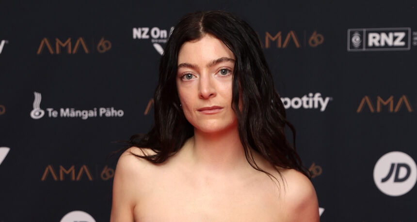 Lorde spiega perché è andata dal controllo delle nascite