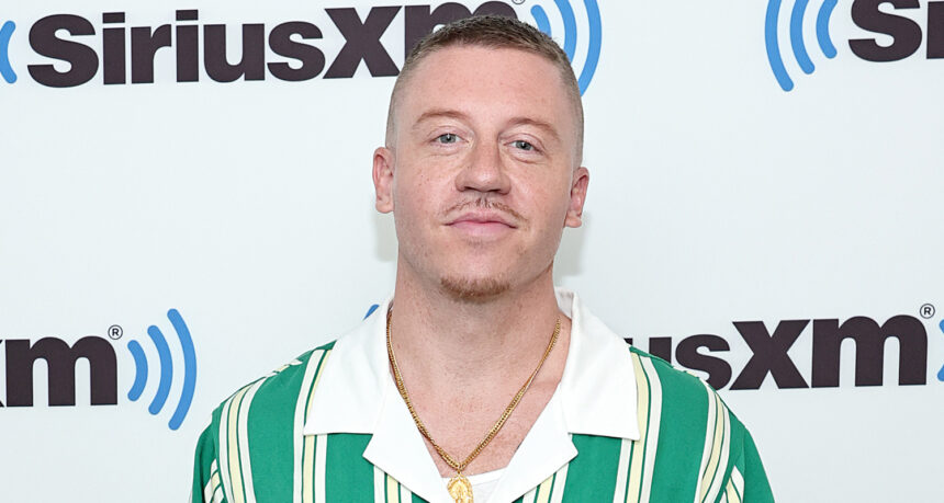 Secondo quanto riferito, la casa di Macklemore di Seattle ha svaligiato con i suoi 3 bambini all'interno mentre la tata attaccava con lo spray per orso