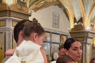 Virginia Mihajlovic e il marito Alex Vogliacco festeggiano il figlio secondogenito in Puglia: le foto del battesimo di Leone Sinisa - Gossip.it