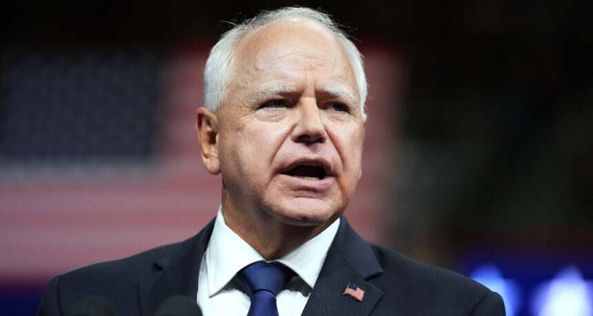 Il governatore Tim Walz parla dopo che il legislatore del Minnesota Melissa Hortman ha ucciso e la senatrice John Hoffman è stata sparata