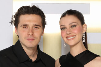 Brooklyn Beckham e Nicola Peltz rivelano quando sono più felici, come rispondono ai report di gossip e falsi