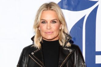 Yolanda Hadid difende la foto della figlia di Gigi Hadid Khai