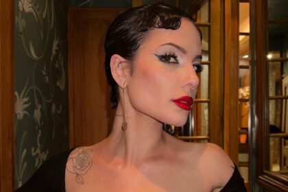 Halsey ferma il concerto per salvare la persona dal fuoco