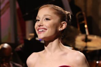 Ben Stiller prende in giro il ruolo di Ariana Grande in Meet the Parents Sequel