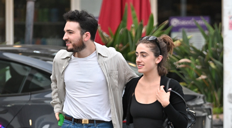 Rachel Sennott & Boyfriend Blake Slatkin si sono avvistati durante la cena al Sushi Park