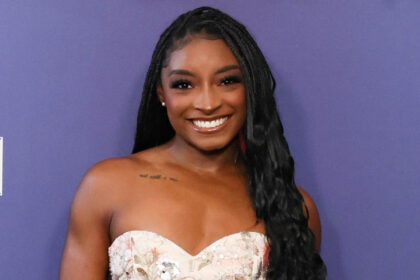 Simone Biles Elimina l'account Twitter/X in mezzo a Riley Gaines Feud