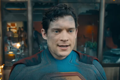 David Corenswet non sta "scherzando, sto facendo cose importanti" nel nuovo trailer di "Superman" - Guarda ora!