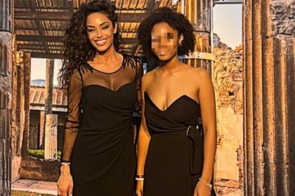 Raffaella Fico sul red carpet con la figlia Pia, che ormai ha 12 anni: le immagini davanti ai fotografi - Gossip.it