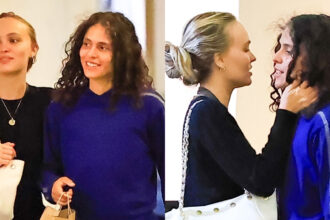Lily-Rose Depp & Girlfriend 070 Scuoti, esci per un appuntamento romantico a cena a Beverly Hills