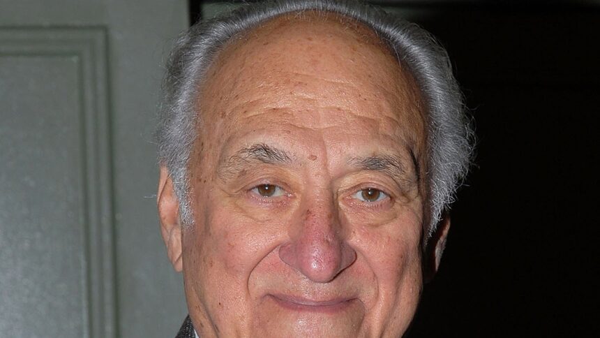 La star di "The Sopranos" Jerry Adler è morta a 96 anni