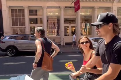 Millie Bobby Brown e Jake Bongiovi fanno shopping per bambini a Manhattan