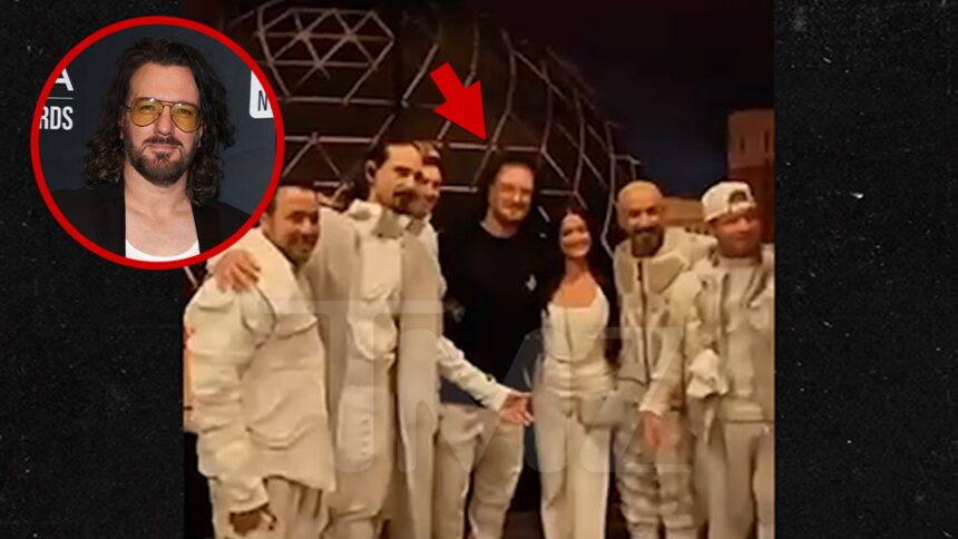 *JC Chasez di NSYNC partecipa al Backstreet Boys Show a Las Vegas