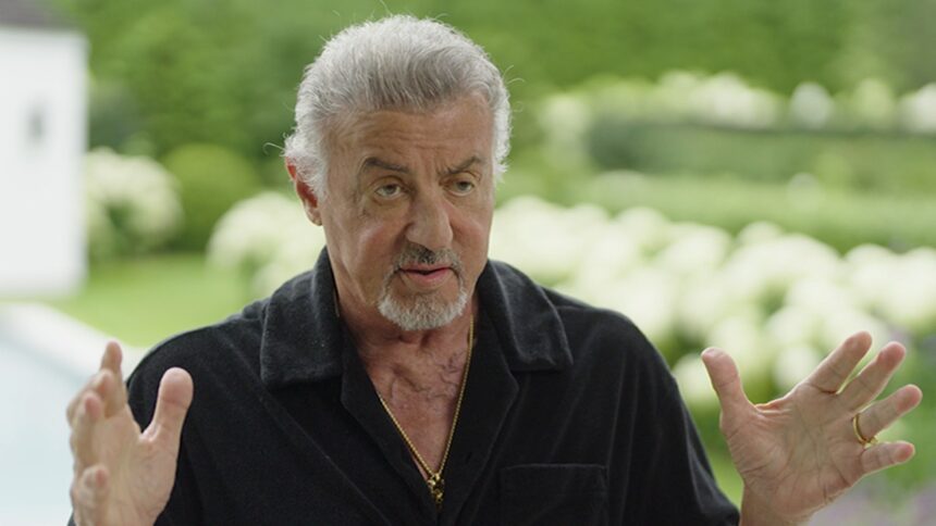 Sylvester Stallone afferma che Hulk Hogan era in classe suo, ricorda "Rocky III"