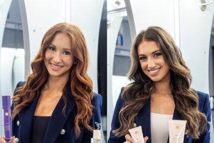 Strumento per la cheerleader Dallas Cowboys da $ 90 di Charly Barby & Kelly Villas