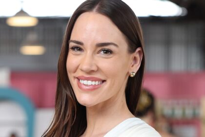 Christa B. Allen nel lasciare cult, romanticismo con leader