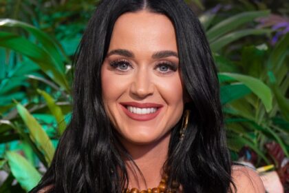 Katy Perry Daisy Daisy Singing Video