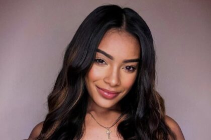 Odicci Alexander, giocatore di softball professionista, giocando durante la gravidanza