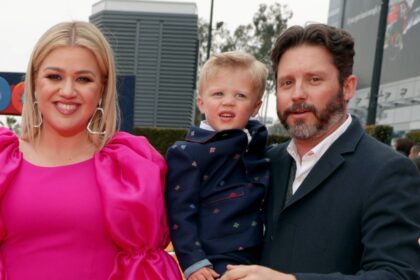 I suoi figli con ex marito Brandon Blackstock-Hollywood Life