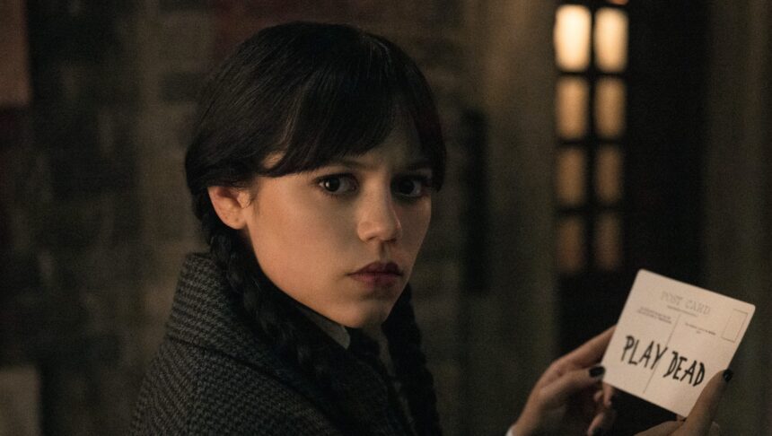 Chi è lo stalker nella stagione 2 di "mercoledì"? Spoiler del personaggio - Hollywood Life