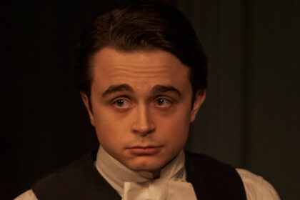 Ben Ahlers di The Gilded Age reagisce al suo soprannome di "Twink", parla del primo incontro con la co-protagonista Christine Baranski