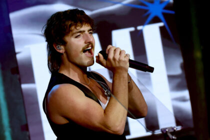 Benson Boone Setlist per il 2025 American Heart Tour rivelato dopo il primo spettacolo!