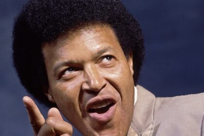 Chubby Checker sta esplodendo la cerimonia di induzione della Hall of Fame Rock & Roll