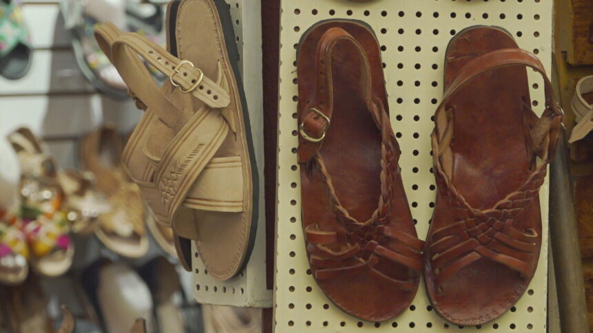 Adidas si scusa per la scarpa copiata dagli indios messicani - Moda