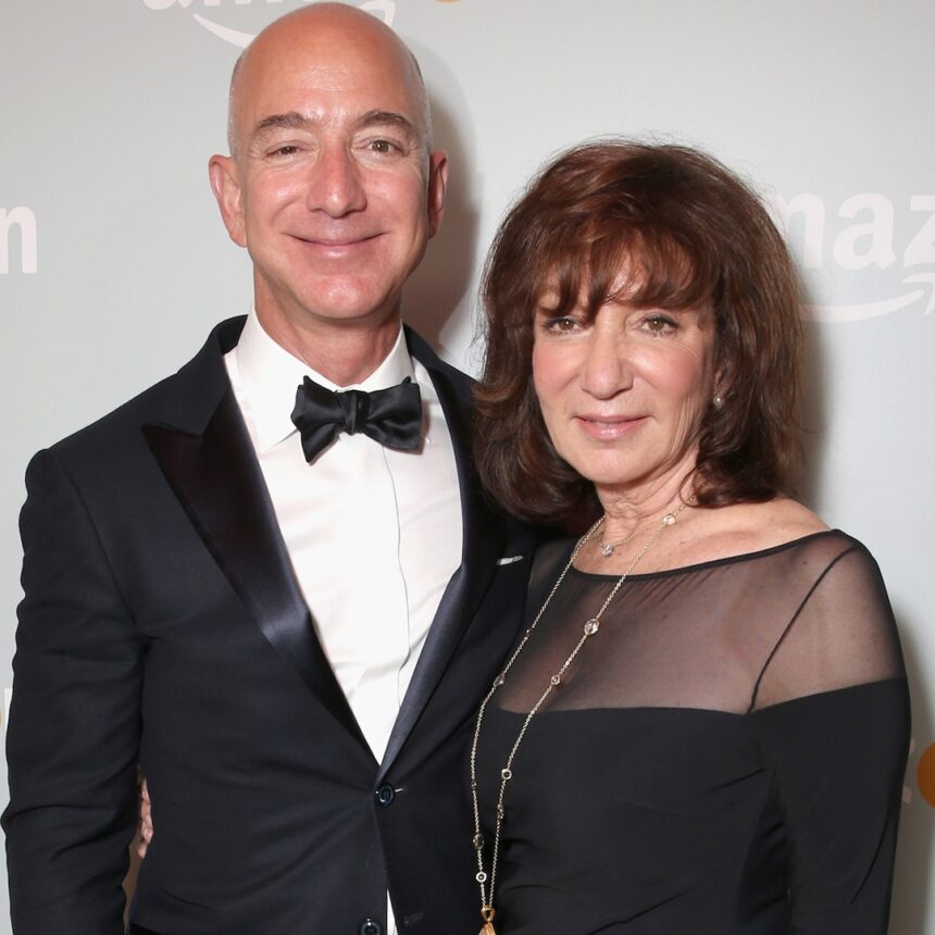 La mamma Jackie Bezos di Jeff Bezos è morta a 78 anni
