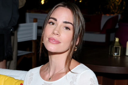 L'attrice di "Revenge" Christa B. Allen dettaglia la relazione con un leader di culto