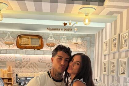 Tony Effe e Giulia De Lellis in Puglia si godono l'estate aspettando la piccola Priscilla: le foto con il pancione - Gossip.it