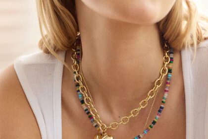 Tutto è in vendita a Baublebar! Punta il 25% di sconto sui gioielli