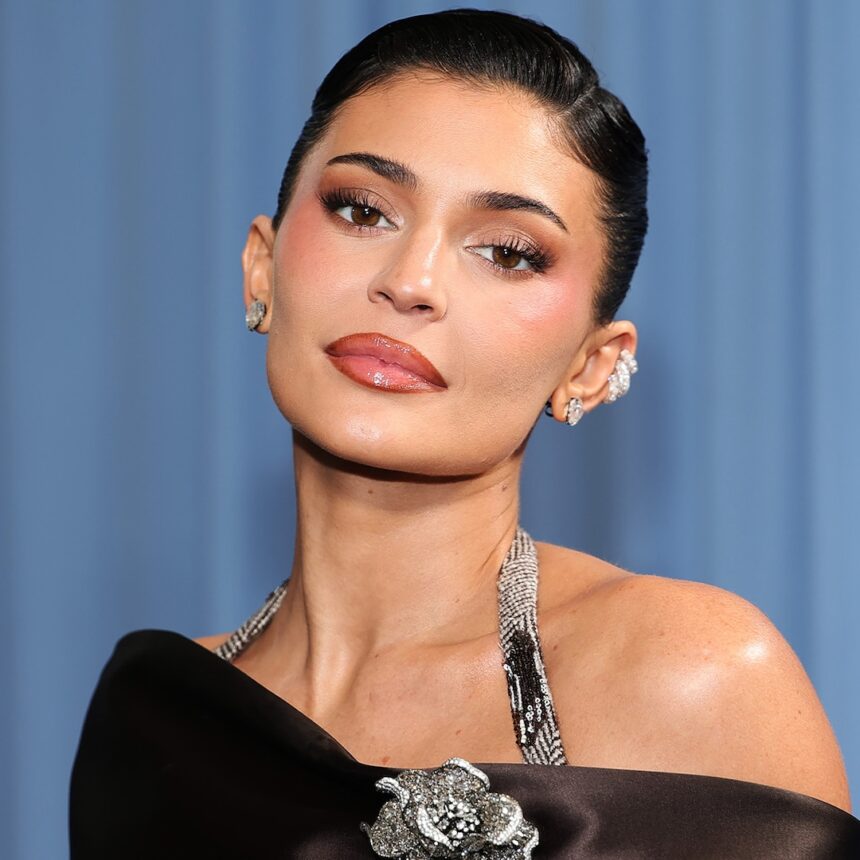 Le foto in bikini NSFW di Kylie Jenner per il compleanno