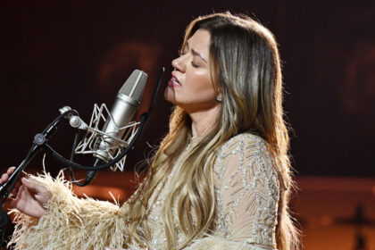 Kelly Clarkson cancella gli spettacoli di LEMPRITÀ ESTAGGIO 2025 a causa della salute dell'ex Brandon Blackstock, rivelate nuove date