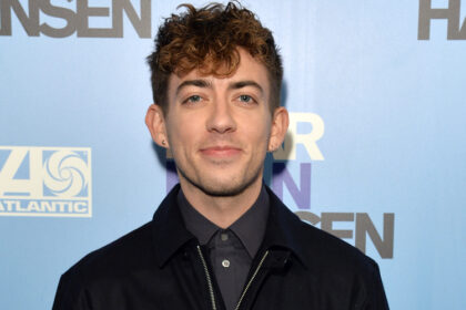 Kevin McHale condivide il suo unico rimpianto dal finale di "Glee"