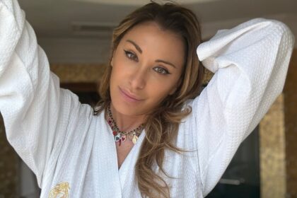 ''La cura ormonale mi dà problemi'': Sabrina Salerno vorrebbe un trattamento migliore per il tumore al seno - Gossip.it