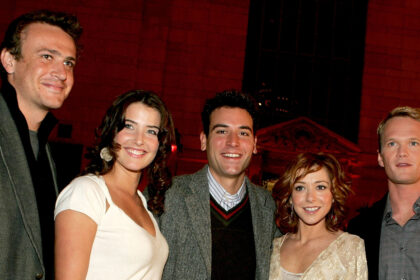 Le stelle più ricche 'How I Met Your Mother' classificate (tre membri del cast valgono $ 50 milioni!)